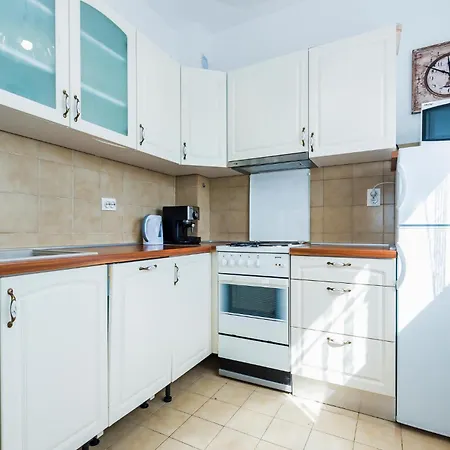 With Sea View 08 דירה *