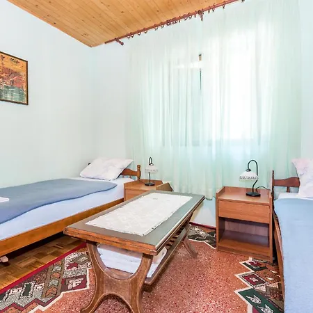 Amazing Apartment In Jadrija With House Sea View *