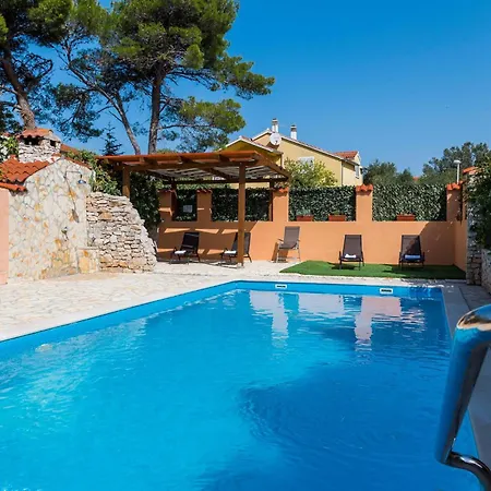 Amazing Apartment In Jadrija With House Sea View Apartment