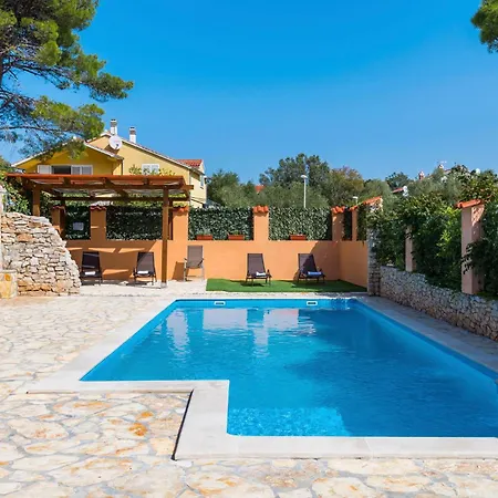 Amazing Apartment In Jadrija With House Sea View Jadrija
