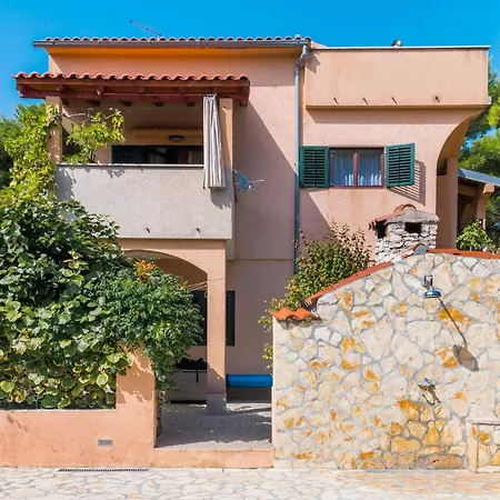 Amazing Apartment In Jadrija With House Sea View Jadrija