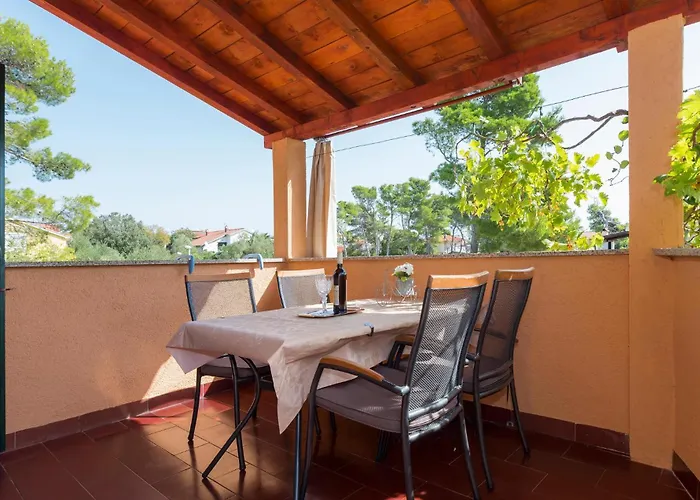 Apartment Jadrija With Sea View 08 * Jadrija