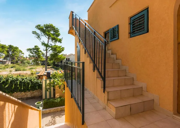 Apartment Apartment Jadrija With Sea View 08 *